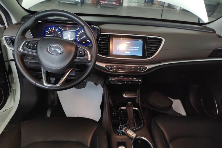 Used GAC Trumpchi GA4 2018 200T Automatic Luxury Edition Center Console