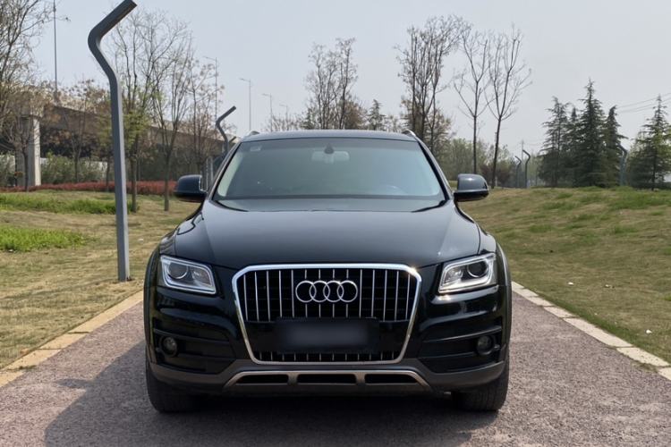 Used Audi Q5 2018 Collector's Edition 40 TFSI Technology Model