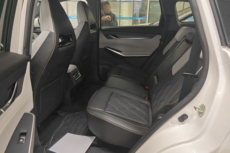 Used Changan CS75 PLUS iDD 2023 ZhiDian iDD Smart Leading Model