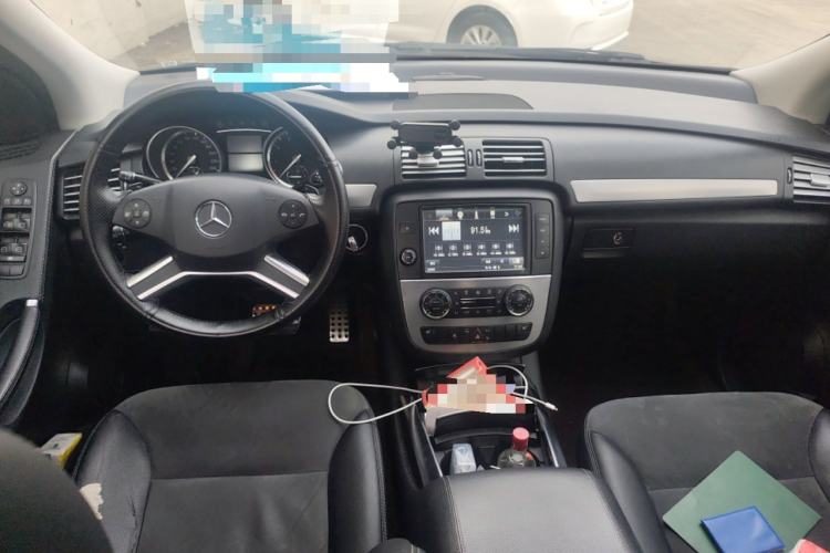 Used Mercedes-Benz R-Class 2014 R 320 4MATIC Business Model Center Console