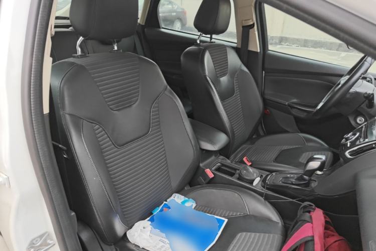 Used Ford Focus 2015 Hatchback 1.6L Automatic Fashion Edition
