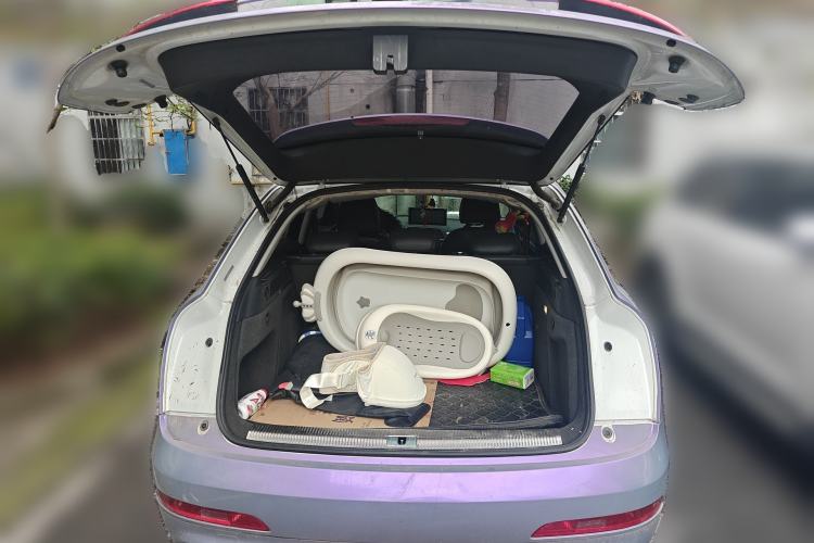 Used Audi Q3 2015 35 TFSI quattro Comfort model Trunk