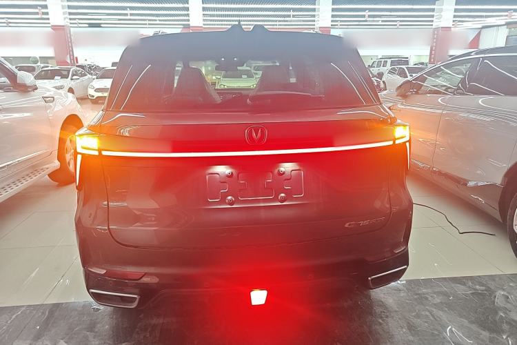 Used CHANGAN CS75 PLUS iDD 2023 ZhiDian iDD Smart Leading Model
