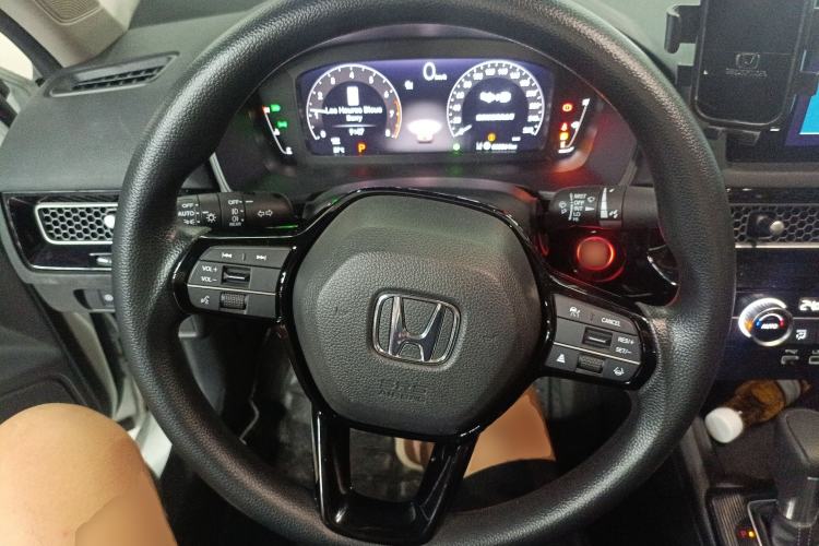 Used Honda Civic 2023 240TURBO CVT Dynamic · Center Stage Special Edition Steering Wheel