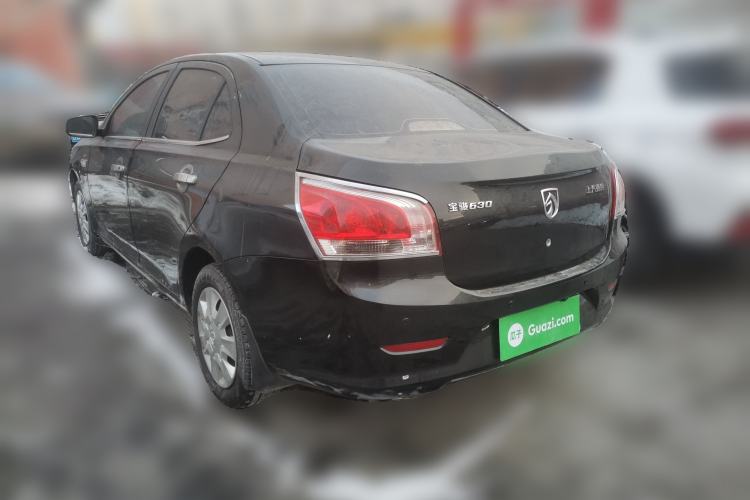 Used Baojun 630 2013 1.5L manual standard version