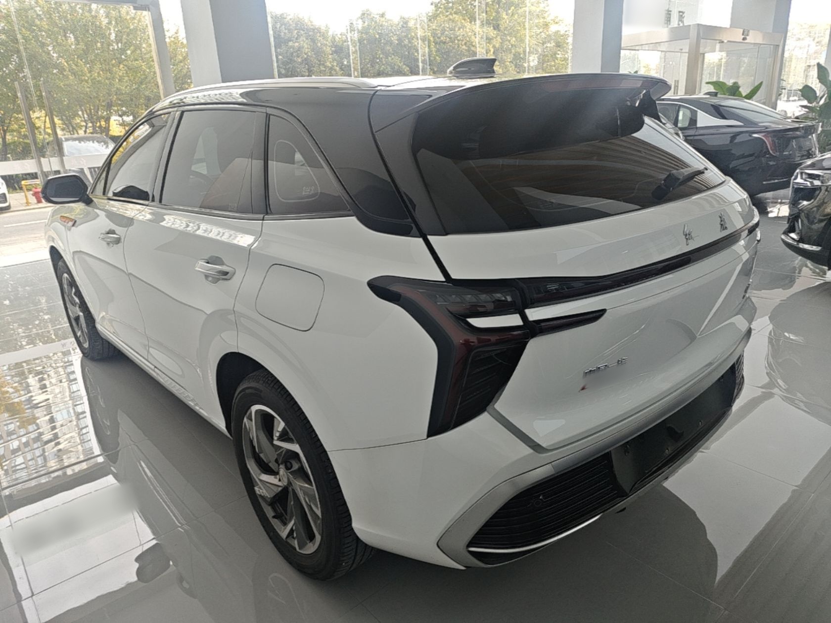 Hongqi HS3 PHEV 2025 Model 117km Jingwei Edition — снимка 4