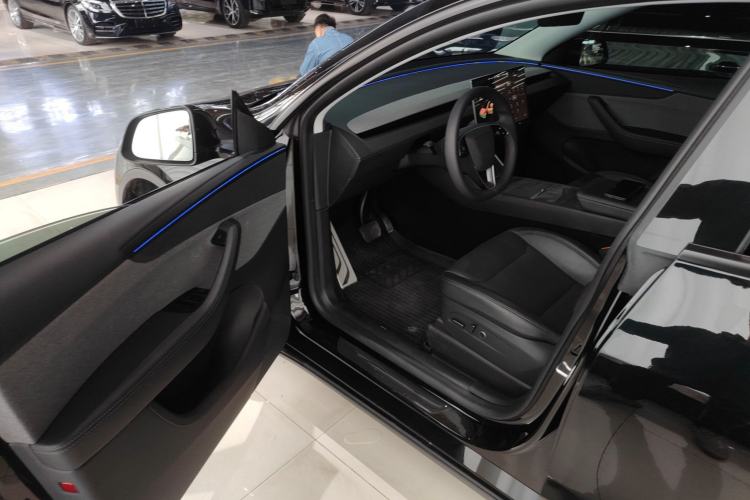 Used Tesla Model Y 2025 Rear-Wheel-Drive Version Driver Seat