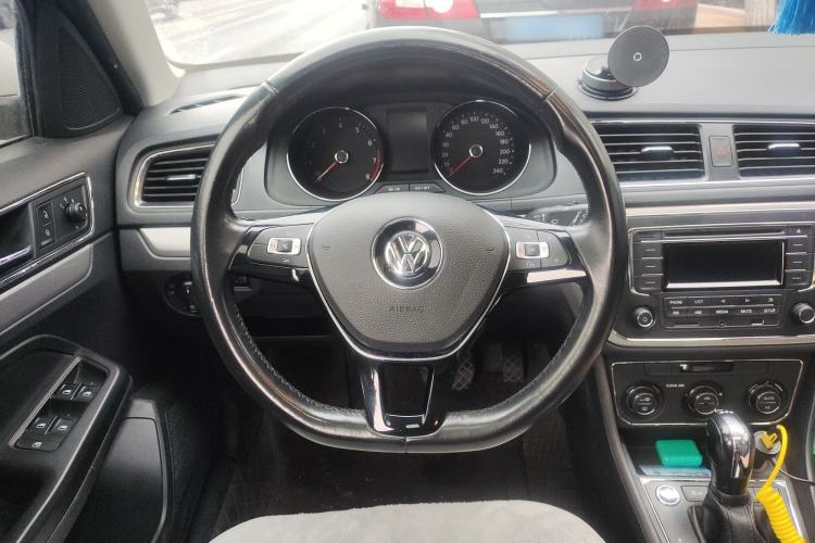 Used Volkswagen Gran Lavida 2017 230TSI DSG Comfort Edition
