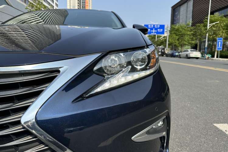 Used Lexus ES 2015 200 Elite Edition
