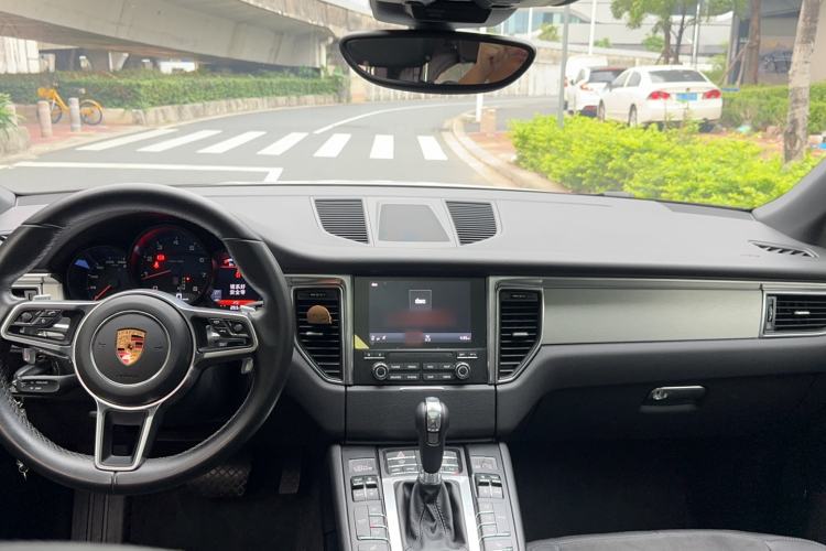 Used Porsche Macan 2017 Macan 2.0T Center Console