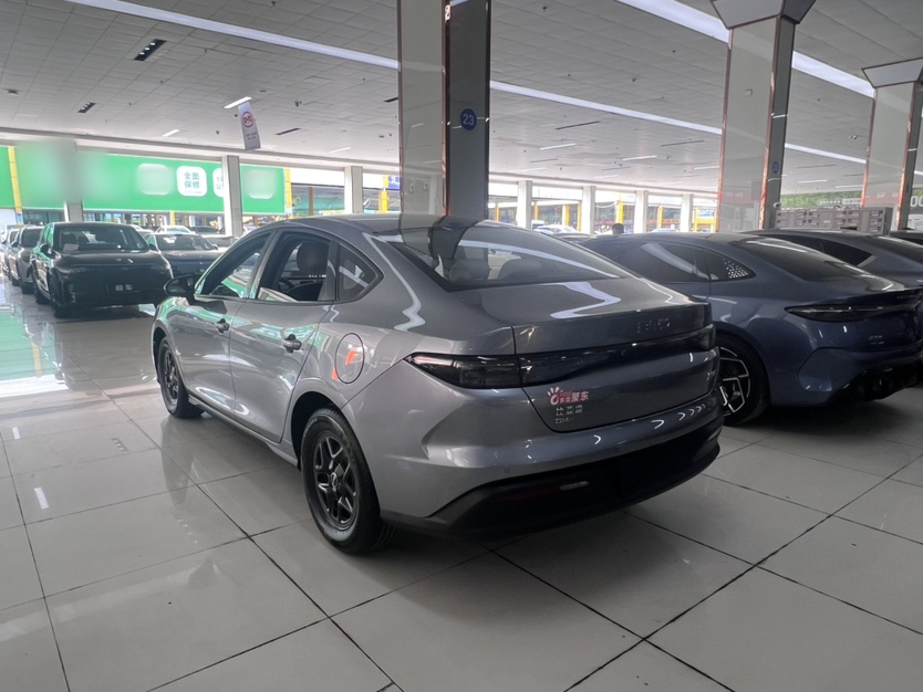 BYD Seal 05 DM-i 2025 DM-i Smart Drive 55KM Luxury Model — снимка 3