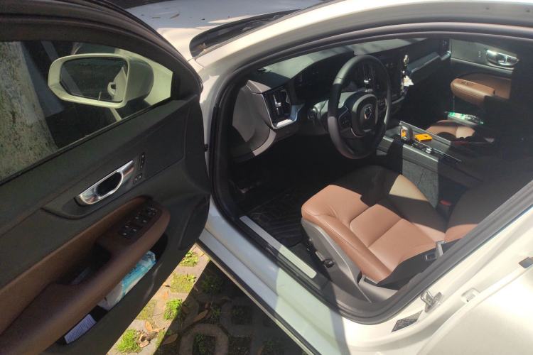 Used Volvo S60 2026 Model B4 Zhiyi Luxury Edition