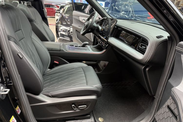 Used GAC Trumpchi GS8 2025 Linghang Series 2.0 TGDI Two-Wheel-Drive Luxury Edition 5 Seats