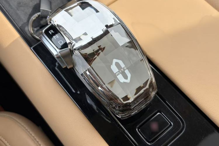 Used Hima AITO M5 2022 Extended-Range Four-Wheel Drive Flagship Edition
