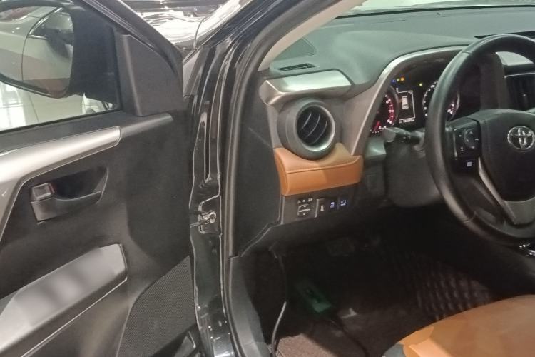 Used Toyota RAV4 2016 2.5L Automatic 4x4 Elite Edition