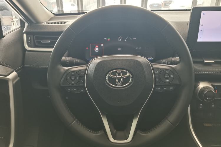 Used Toyota RAV4 2023 2.0L CVT Two-Wheel Drive Fashion Plus Edition
