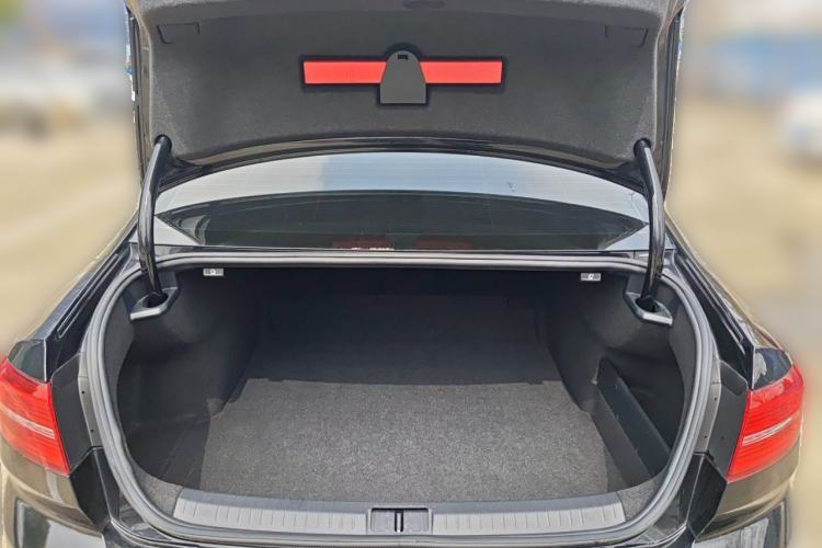 Used Volkswagen Magotan 2019 330TSI DSG Leading Edition China V Standard Trunk