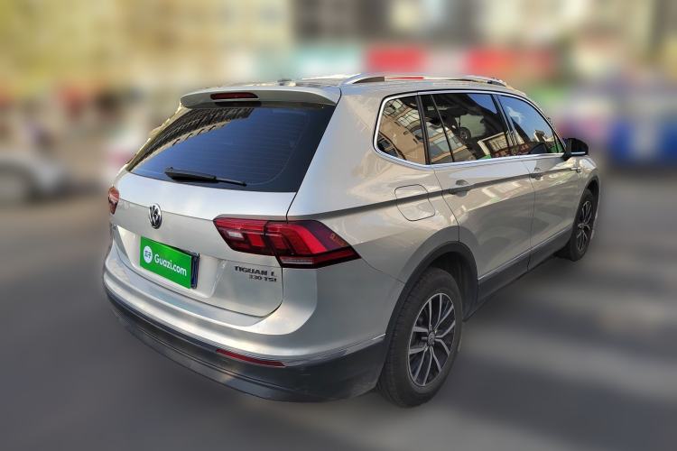 Used Volkswagen Tiguan L 2017 330TSI Automatic Two-Wheel Drive Luxury Edition Exterior 5