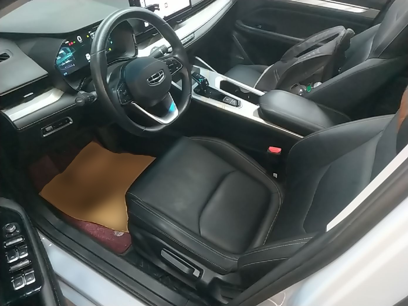 Geely Auto Emgrand L HiP 2024 Longteng Edition 1.5TD-DHT Pro 100KM Superior Model — снимка 17