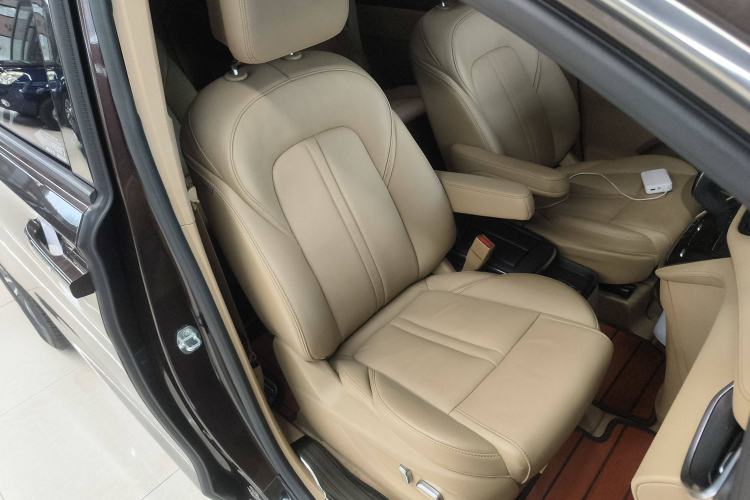 Used Buick GL8 2021 ES Land Cruiser 653T Luxury Edition
