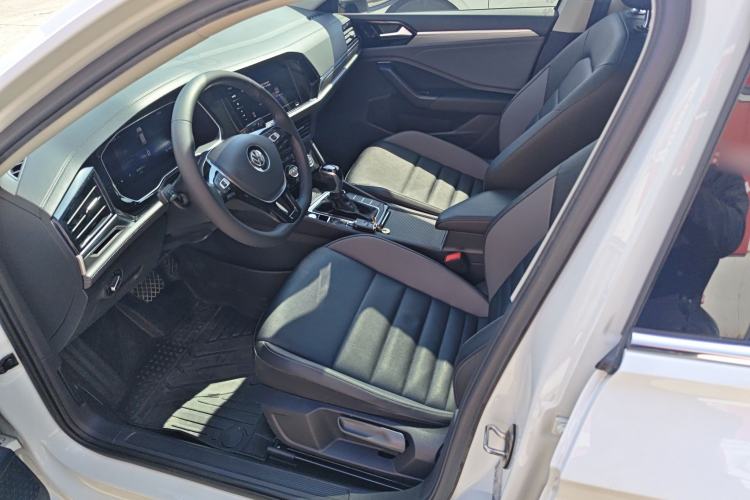 Used Volkswagen Sagitar 2022 280TSI DSG Flyover Edition Left Front Seat