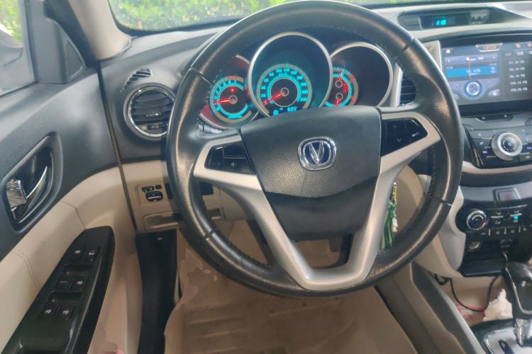 Used CHANGAN Eado 2014 1.6L Automatic Luxury Model Steering Wheel