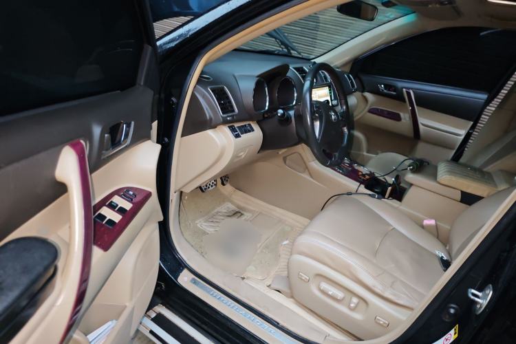 Used Toyota Highlander 2011 2.7L Two-Wheel Drive 7-Seater Luxury Edition
