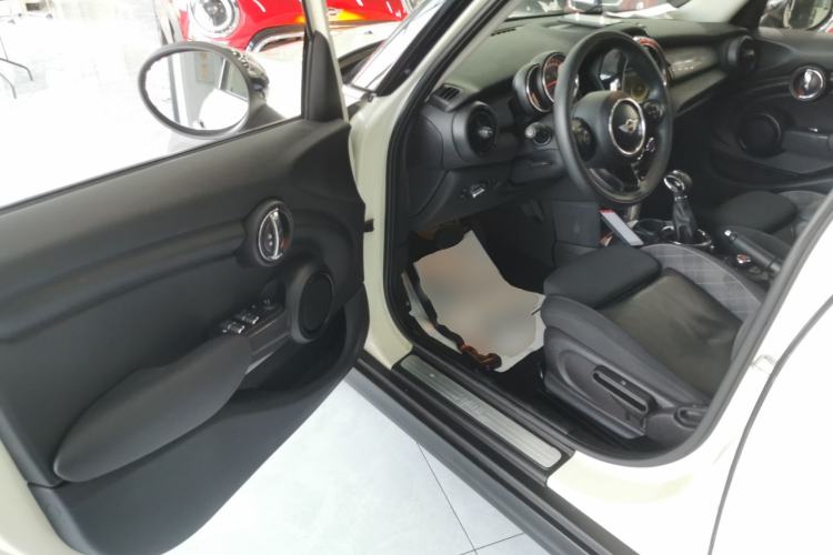 Used MINI MINI 2015 1.5T COOPER Fun Five-Door Edition
