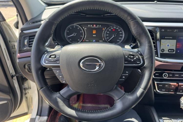 Used GAC Trumpchi GS8 2017 320T Four-Wheel Drive Luxury Smart Connectivity Version (7 Seats) Interior 3