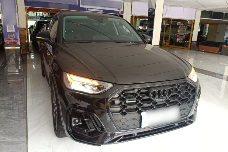 Used Audi Q5L 2022 40T Fashionable and Dynamic Model Front Right 45 Deg