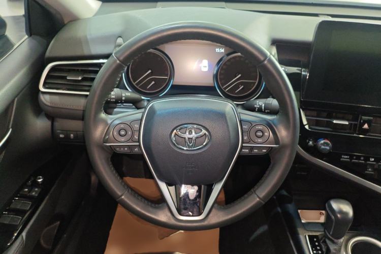 Used Toyota Camry 2021 2.0G Luxury Edition
