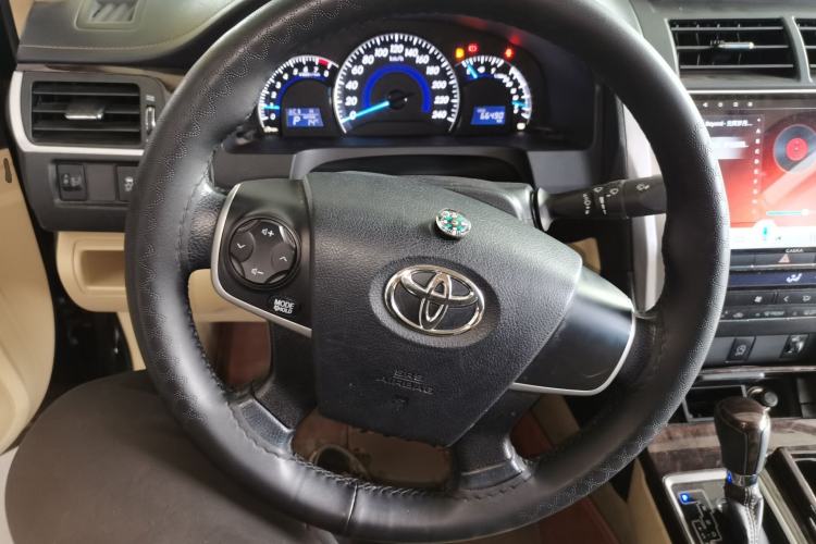 Used Toyota Camry 2016 2.0G 10th Anniversary Leading Edition