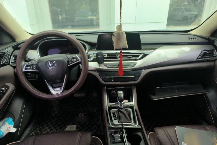 Used CHANGAN Raeton CC 2018 1.5T Automatic Zunya Model China V Standard Center Console