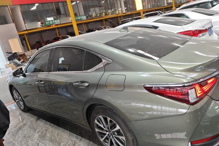 Used Lexus ES 2024 200 Premium Edition
