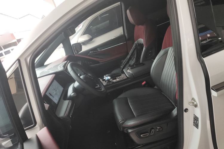 Used GAC Trumpchi M8 2023 Zongshi Series Dual-Motor Flagship Edition Left Front Seat