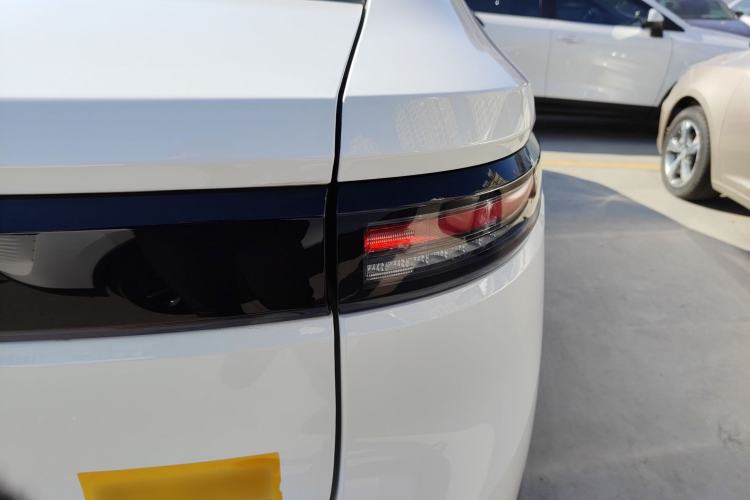 Used ORA iQ 2018 High-Range Version Smart Connectivity Model