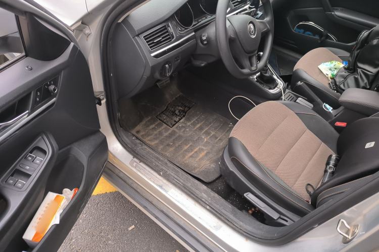 Used Volkswagen C-TREK 2017 230TSI DSG Comfort Version
