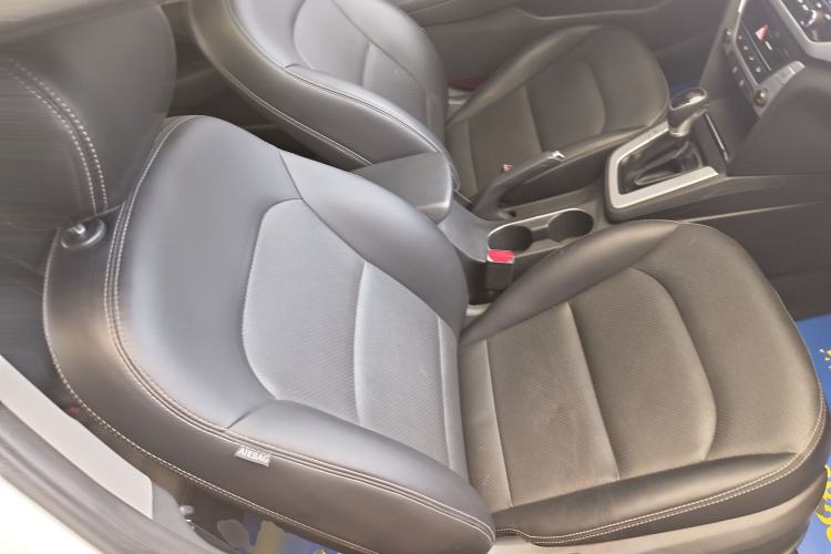 Used Hyundai Elantra (6th Generation / Lingdong) 2016 1.6L Automatic ZhiXuan – Elite Version Right Front Seat