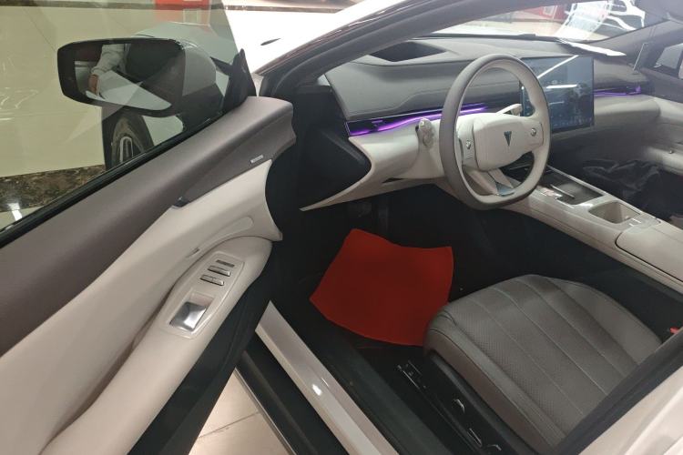 Used Deepal L07 2026 Model 660Ultra Huawei Qiankun Intelligent Driving ADS SE Edition
