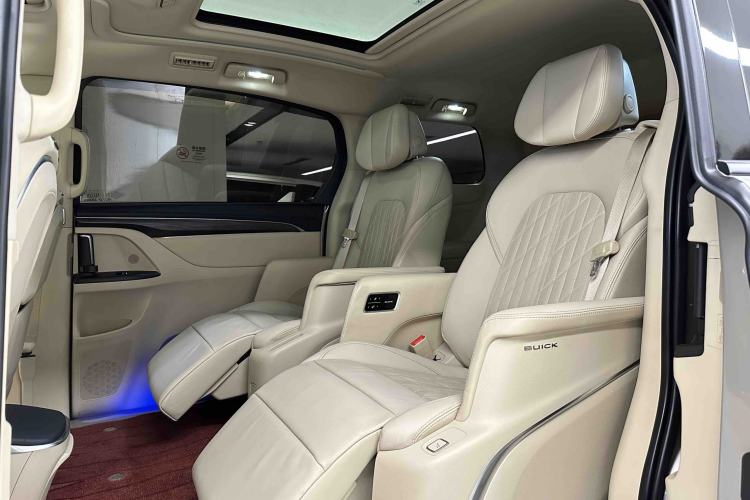 Used Buick GL8 2022 ES Land Cruiser 653T Luxury Model