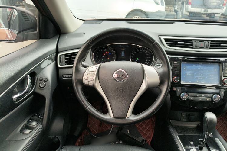 Used Nissan X-Trail 2014 2.5L CVT Leading Edition 4WD
