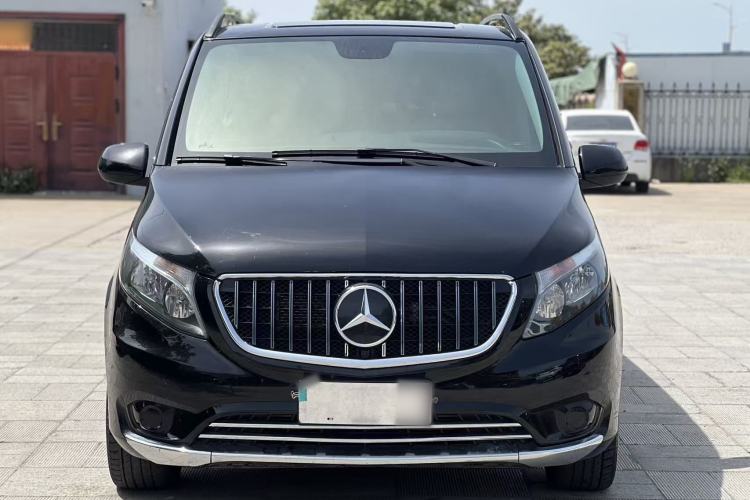 Used Mercedes-Benz Vito 2023 2.0T Elite Version 9 Seats
