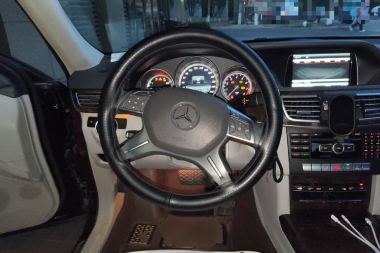 Used Mercedes-Benz E-Class 2014 E 260 L Steering Wheel