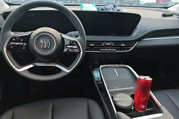 Used Buick LaCrosse 2025 28T Platinum Edition