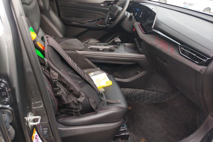 Used CHANGAN OSHAN X5 PLUS 2023 Revised Version 1.5T DCT Navigation Edition
