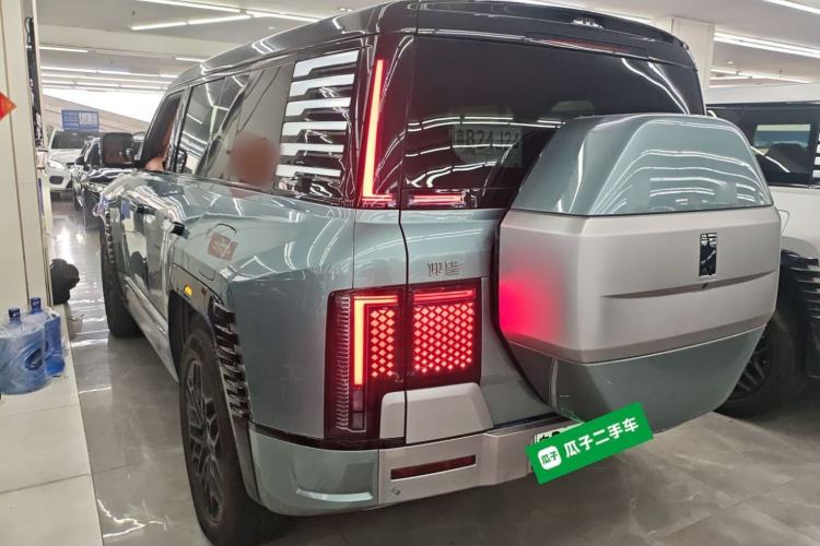 Used Yangwang U8 2023 Luxury Edition
