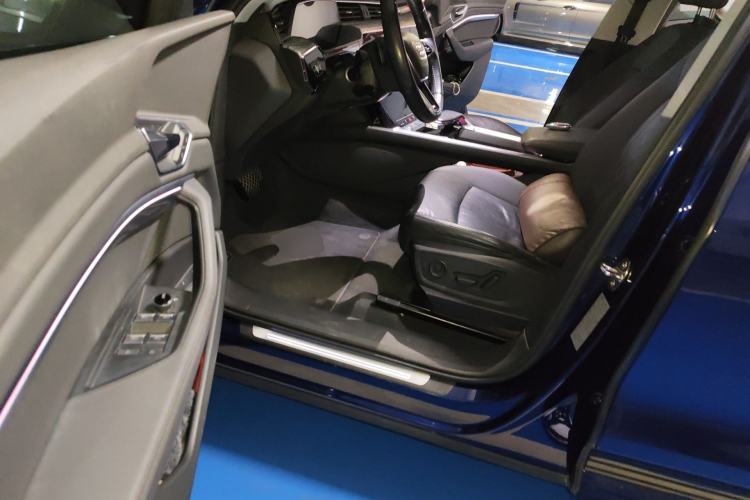 Used Audi e-tron 2019 55 quattro Fashion Edition Driver Seat