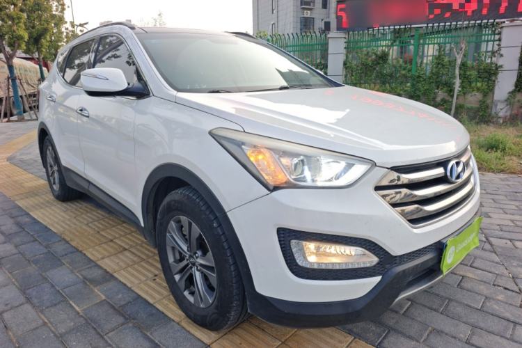 Used Hyundai Santa Fe 2015 2.0T Automatic Two-Wheel Drive Smart Version 5 Seats
