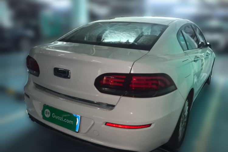 Used Qoros 3 2014 Sedan 1.6T Automatic ZhiZhen Model Rear Right 45 Deg