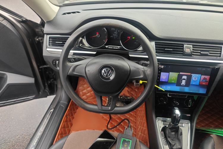 Used Volkswagen C-TREK 2017 230TSI DSG Comfort Version
